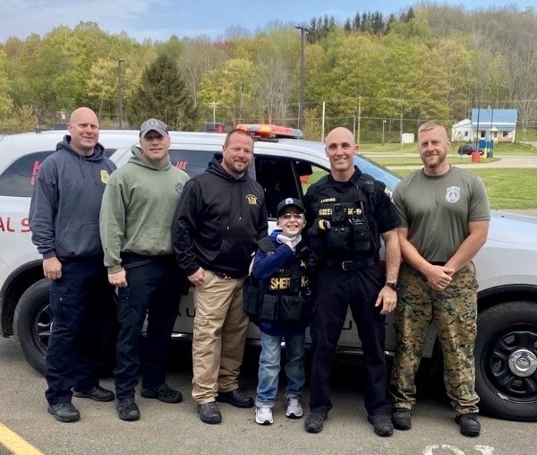County Sheriff escorts 'exceptional' student to school | News, Sports, Jobs - Vimarsana News